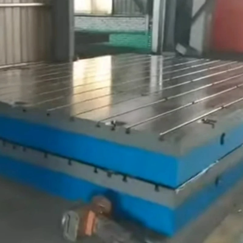 Valmis toote kuvamine valuraud T Slot platvorm