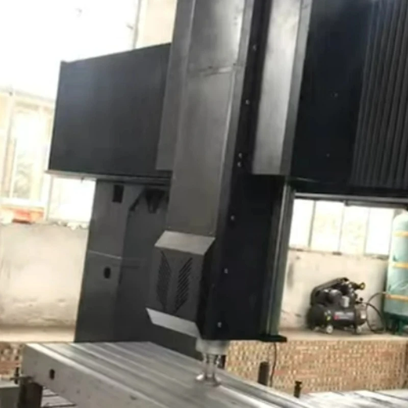 T Slot platvorm on CNC arvuti arvutijuhtimise töötlemise all